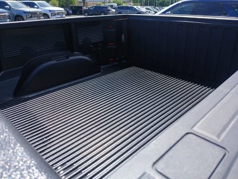 Used 2025 Chevrolet Silverado 1500 LT AWD/4WD image 31