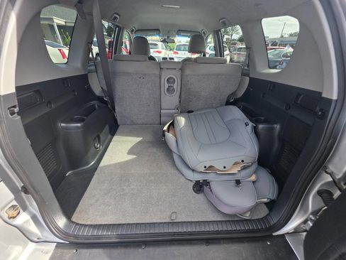 Used 2011 Toyota RAV4 4WD image 13