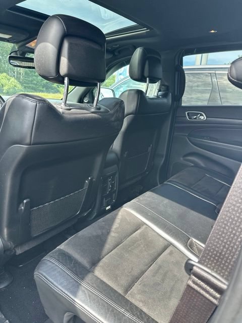 Used 2019 Jeep Grand Cherokee Altitude AWD/4WD image 11