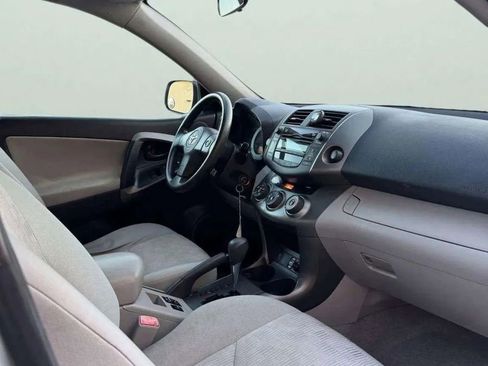 Used 2011 Toyota RAV4 2WD w/ Base L4 Extra Value Pkg image 16