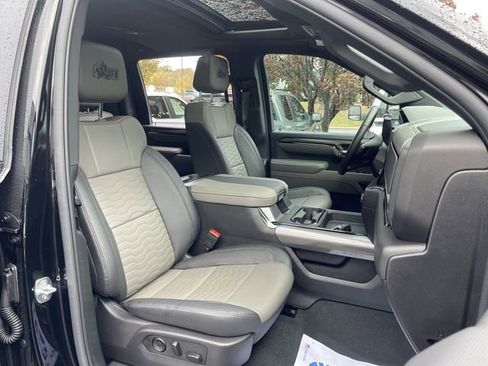 Used 2025 Chevrolet Silverado 2500 ZR2 w/ ZR2 Bison Edition image 33