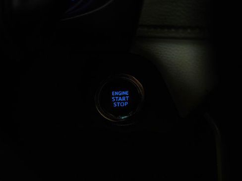 Used 2021 Toyota RAV4 XLE FWD image 19