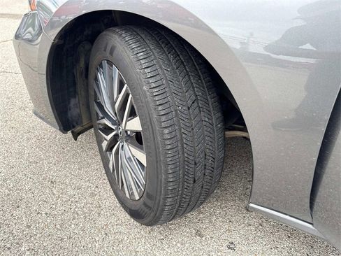 Used 2024 Nissan Altima 2.5 SV image 29