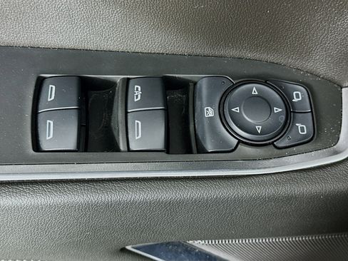 Used 2024 GMC Sierra 1500 Elevation image 15