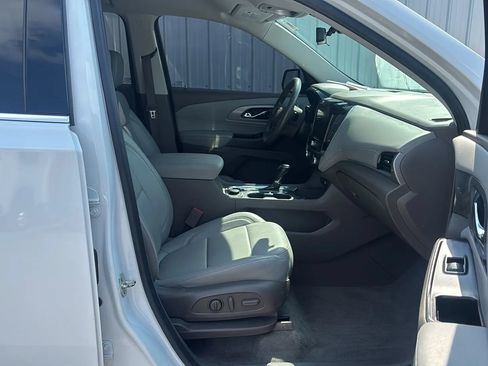 Used 2020 Chevrolet Traverse LT w/ LT Premium Package AWD/4WD image 19