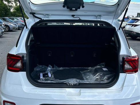 New 2025 Hyundai Venue SEL image 4