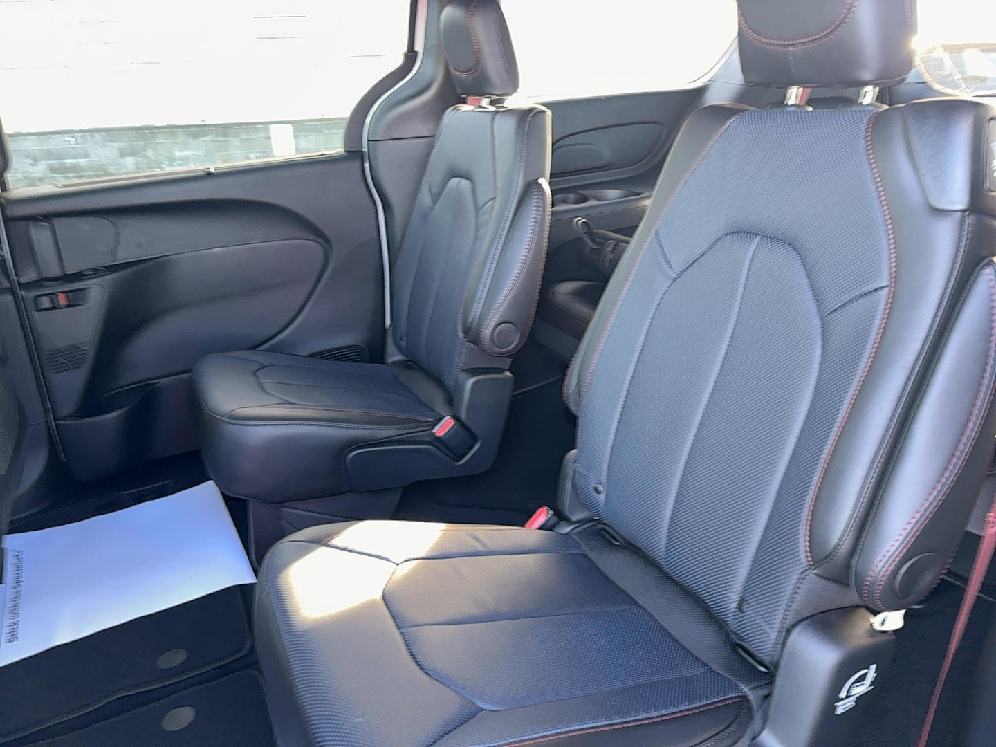 New 2027 Chrysler Pacifica Select AWD/4WD image 10