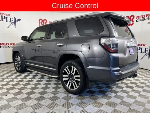 Used 2015 Toyota 4Runner SR5 image 6