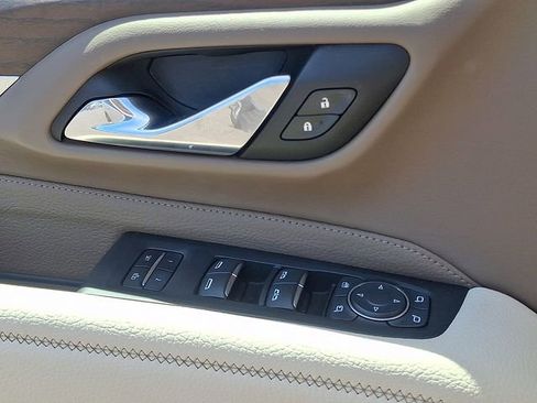 Used 2021 GMC Yukon XL Denali w/ Denali Premium Package AWD/4WD image 26