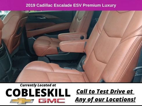 Used 2019 Cadillac Escalade ESV Premium Luxury AWD/4WD image 14