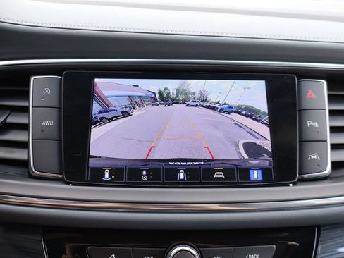 Certified 2024 Buick Enclave Essence w/ Technology Package AWD/4WD image 20