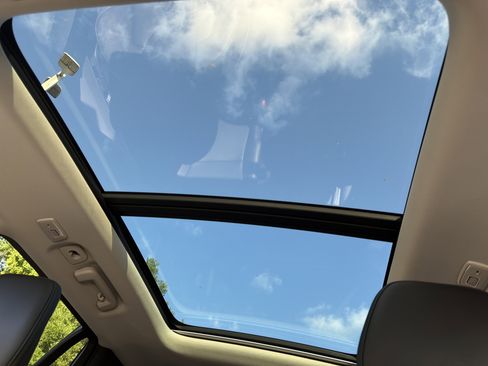 Certified 2025 Volvo XC90 B5 Core AWD/4WD image 28