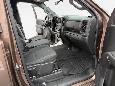 Used 2019 Chevrolet Silverado 1500 Custom Trail Boss w/ Custom Convenience Package image 26