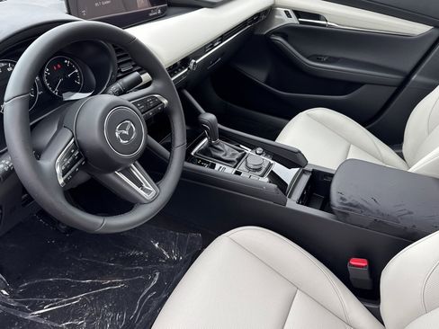 New 2026 MAZDA MAZDA3 2.5 Turbo Sedan w/Premium Plus image 10