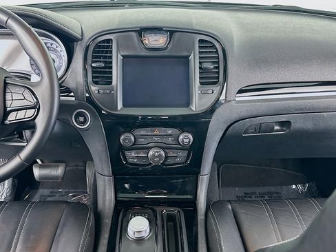 Used 2021 Chrysler 300 S image 37