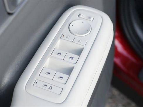 Certified 2025 Hyundai Santa Fe SEL image 22