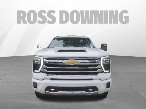 Used 2024 Chevrolet Silverado 2500 High Country w/ Technology Package AWD/4WD image 2