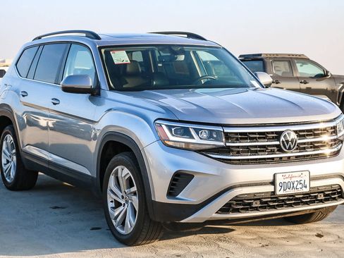 Used 2022 Volkswagen Atlas SE image 3