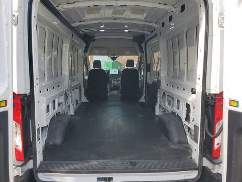 Used 2022 Ford E-Transit Medium Roof image 32
