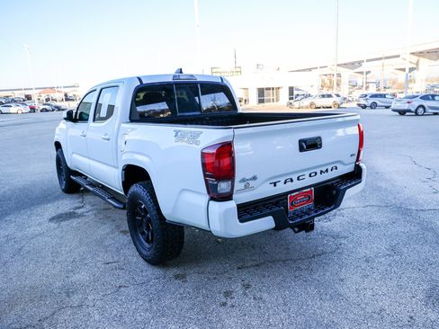 Certified 2023 Toyota Tacoma SR image 9