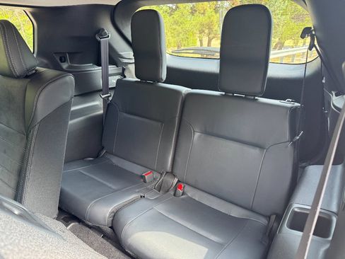 Used 2025 Mitsubishi Outlander SE FWD image 19