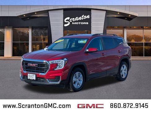 Used 2024 GMC Terrain SLE w/ Driver Convenience Package image 1
