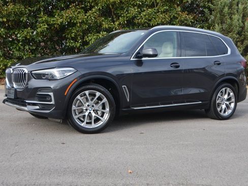 Used 2022 BMW X5 xDrive40i AWD/4WD image 2