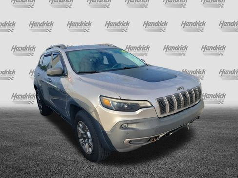 Used 2020 Jeep Cherokee Trailhawk w/ Technology Group AWD/4WD image 2