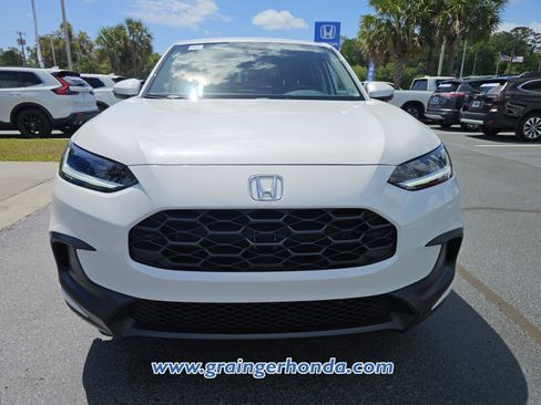 New 2026 Honda HR-V LX image 8