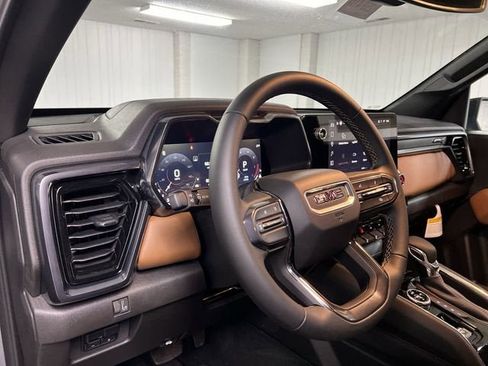 New 2025 GMC Canyon AT4 w/ Nightfall Edition AWD/4WD image 10