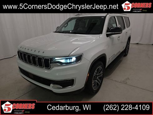 Used 2025 Jeep Wagoneer L 4WD image 1