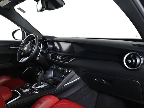 Used 2022 Alfa Romeo Stelvio Sprint image 15