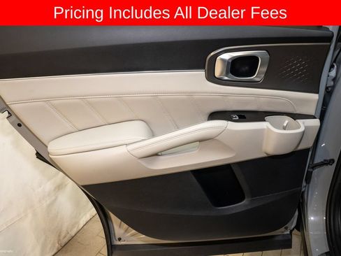 Certified 2023 Kia Sorento SX AWD/4WD image 11