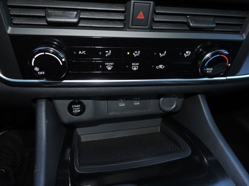 Certified 2025 Nissan Rogue S image 22