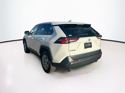 Used 2025 Toyota RAV4 LE AWD/4WD image 5