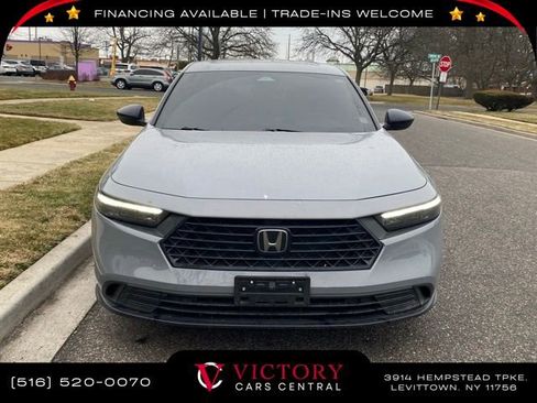 Used 2023 Honda Accord Sport image 2