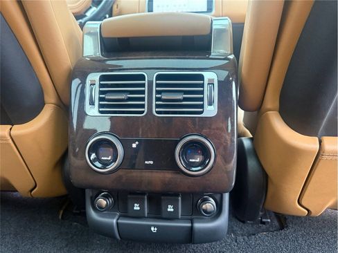 Used 2019 Land Rover Range Rover Autobiography image 34