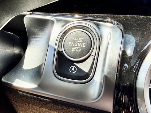 New 2026 Mercedes-Benz GLB 35 AMG 4MATIC image 25