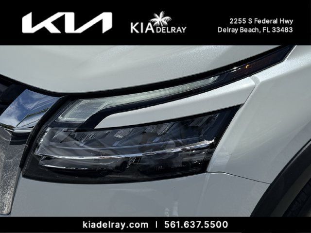 Used 2024 Nissan Pathfinder SL AWD/4WD image 6