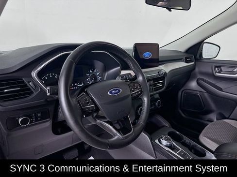 Certified 2022 Ford Escape SE w/ Cold Weather Package image 9