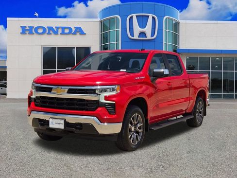 Used 2022 Chevrolet Silverado 1500 LT AWD/4WD image 7