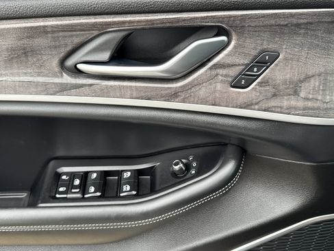 Used 2021 Jeep Grand Cherokee L Limited image 26