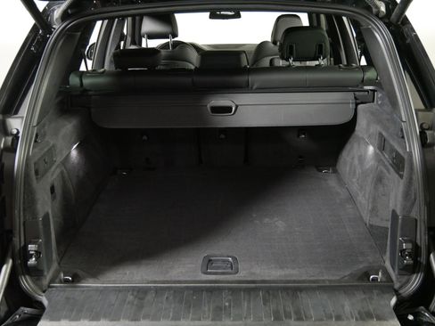 Used 2023 BMW X5 xDrive40i w/ M Sport Package image 18