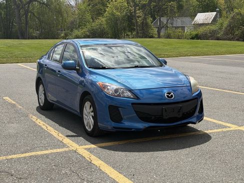Used 2012 MAZDA MAZDA3 i Grand Touring FWD image 2