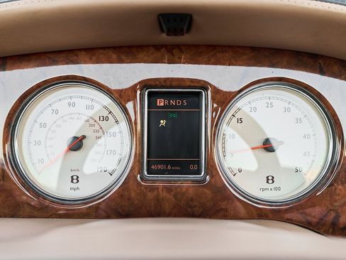 Used 2009 Bentley Azure image 49