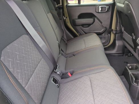 New 2026 Jeep Gladiator Mojave image 18