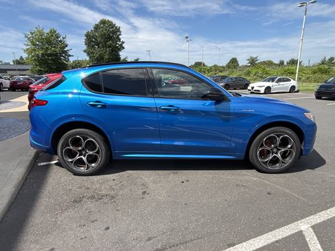 Certified 2023 Alfa Romeo Stelvio Veloce AWD/4WD image 10