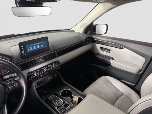 Used 2024 Honda Pilot Elite image 22