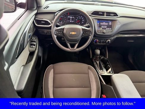 Used 2023 Chevrolet TrailBlazer LT FWD image 14