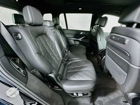 Used 2026 BMW X7 xDrive40i w/ M Sport Package AWD/4WD image 29